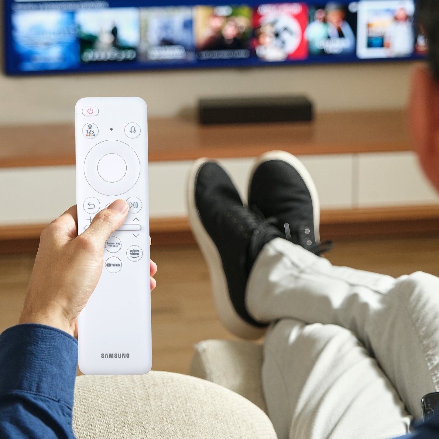 Samsung Solar Powered Smart TV Remote Control Voice Function BN59-01494E