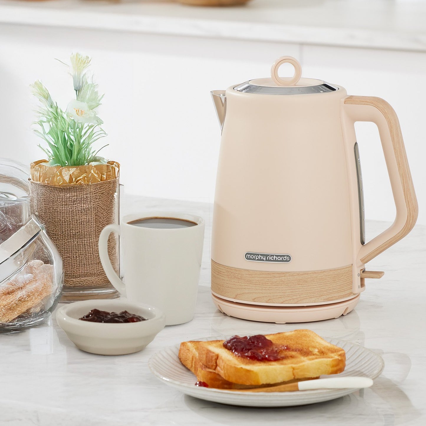 Morphy Richards Essence Scandi Kettle & Toaster Set with 1.7L Kettle 360 Swivel Base Deep Slots & Browning Control